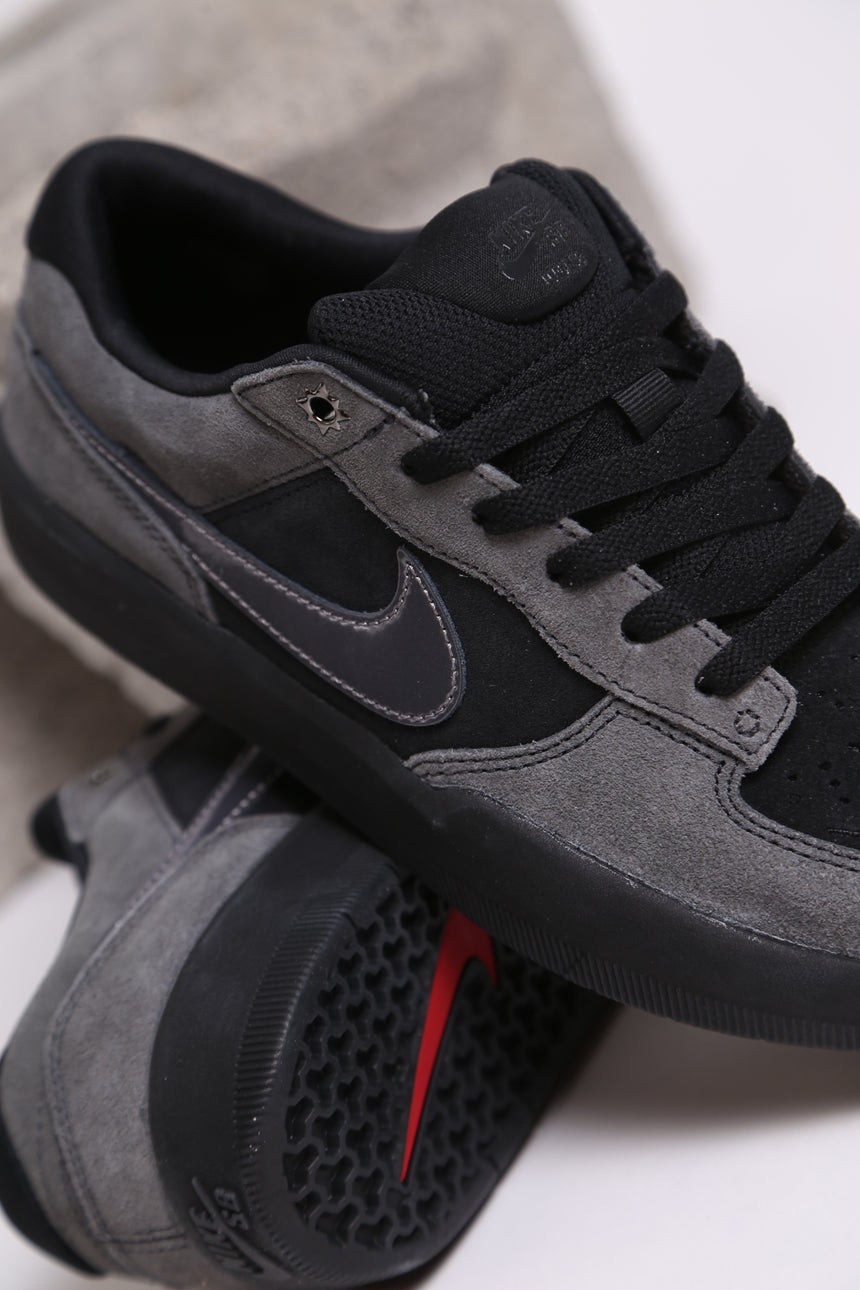Nike Sb Force 58 - Black Metallic Dark Grey