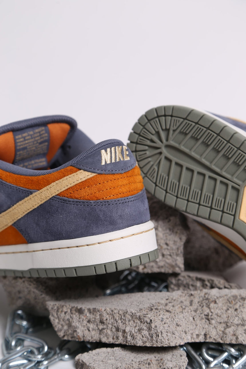 Nike SB Dunk Low Pro - Light Carbon Monarch - Spin Limit Boardshop