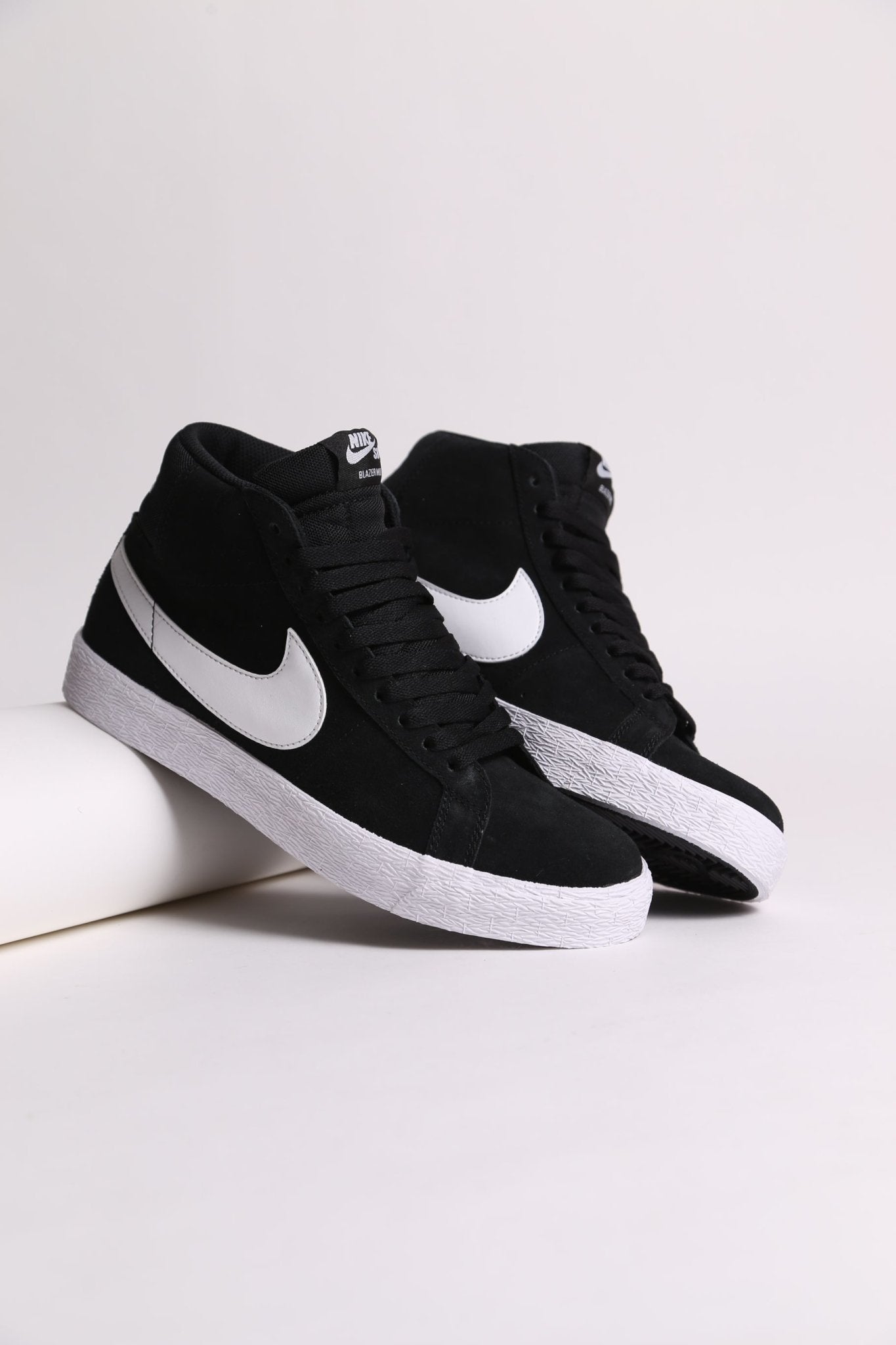 nike sb blazer black white