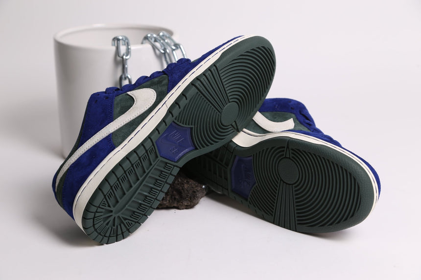 Nike SB Dunk Low Pro - Deep Royal Blue - Spin Limit Boardshop